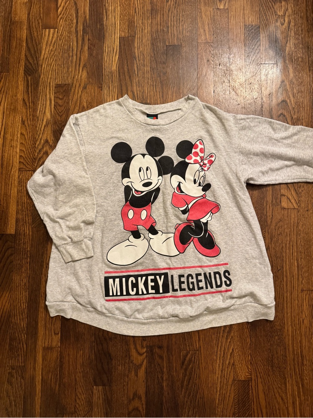 Vintage Disney Mickey Minnie sweater size medium